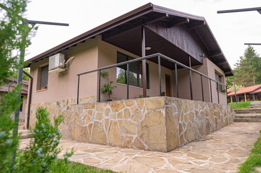 Хотелски Комплекс Саня Apriltsi (Lovech) Exterior foto